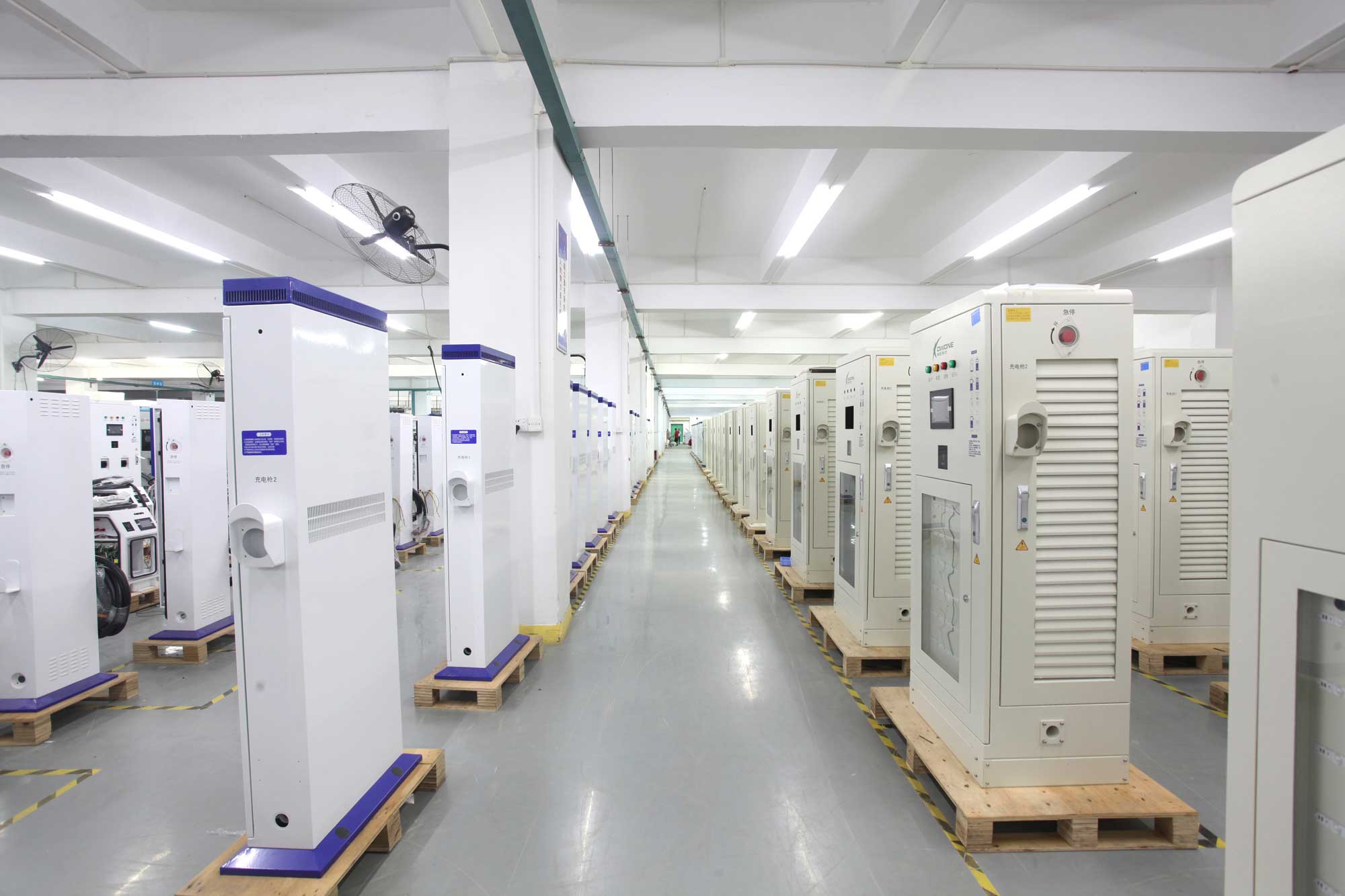 充電樁生產(chǎn)車(chē)間(圖1)