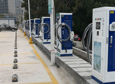 廈門高林萬達(dá)充電站案例-120KW雙槍直流充電樁-60KW單槍直流充電樁(圖3)